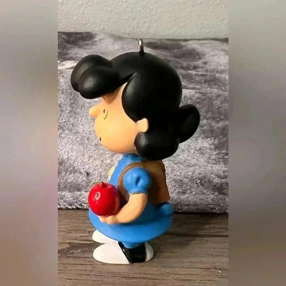 Hallmark Keepsake NIB 2011 Puss in Boots Christmas Ornament from the Shrek movie - Picture 3 of 8